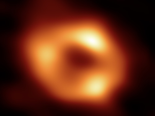 Immortalato il buco nero al centro della Via Lattea