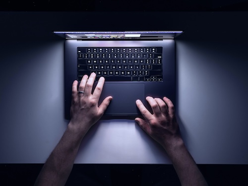 Contrastare contenuti illegali online? Non è così semplice