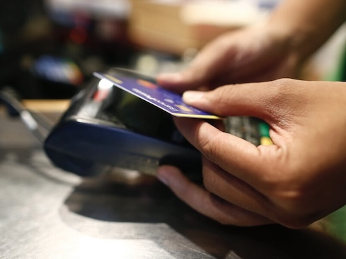 Come sono nati i disservizi di Nexi e Bancomat?
