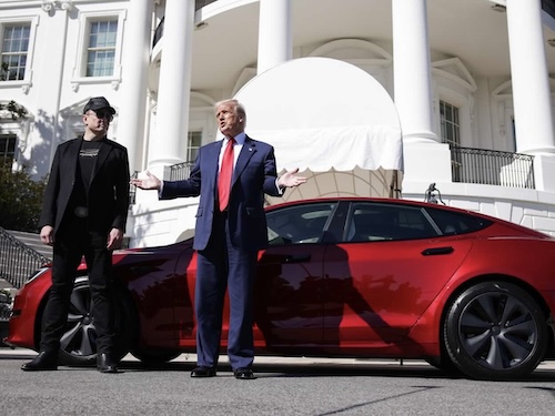Gli USA rivedono le regole sui veicoli autonomi