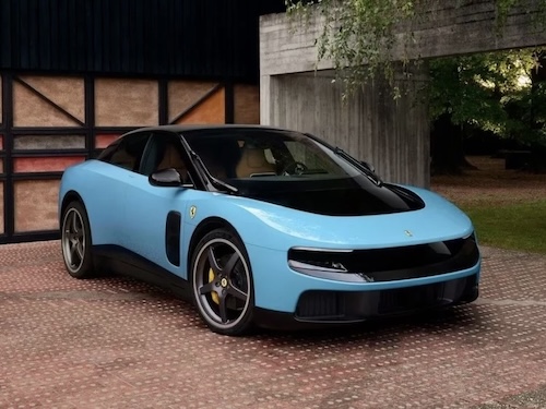 Ferrari presenta l’auto elettrica Luce